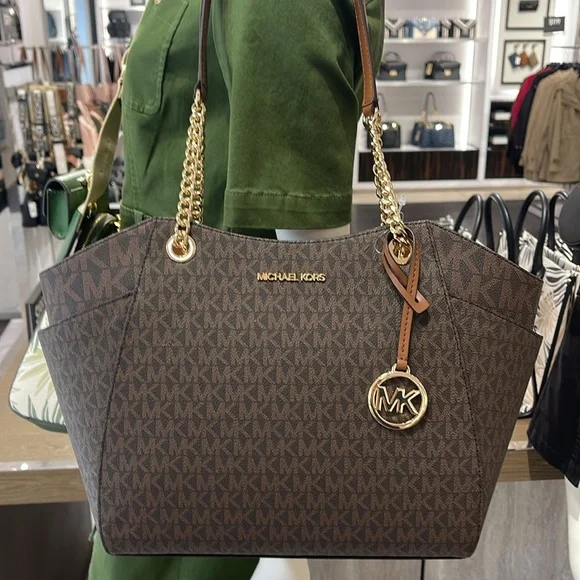 MICHAEL KORS 
Jet Set Large Signature Shoulder Tote Bag
Brown Signature 
NWT - Picture 15 of 16